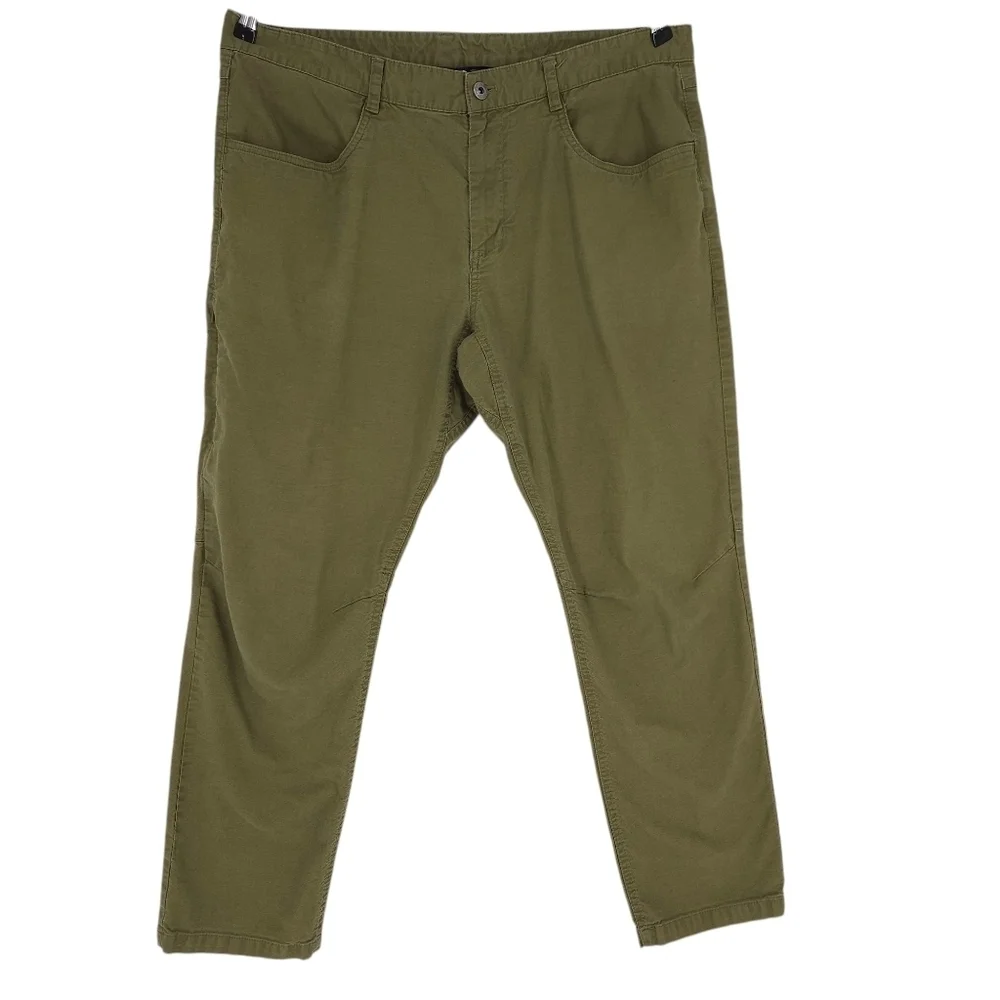 The North Face Straight Leg Pants Olive Green Khaki Flat Front Outdoor Mens 40
